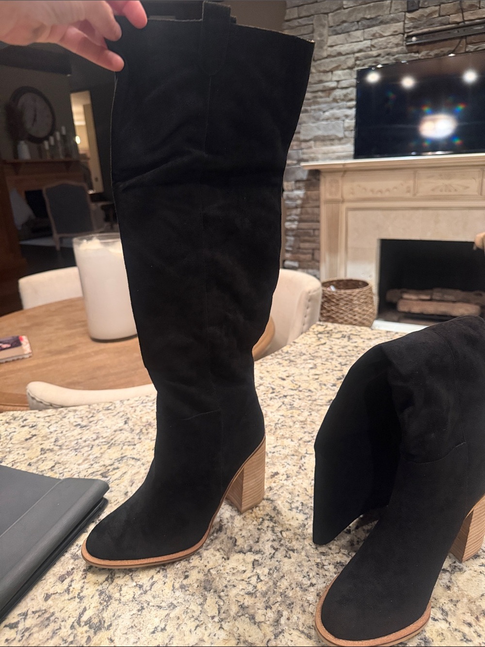VICI Women's Black Suede SAINT Knee-High Block Heel Boots SIZE 8.5 NEW